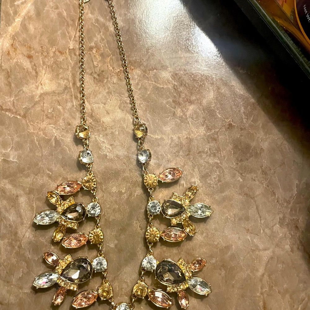 Beautifully Designed Jeweled Statement Necklace - image 6